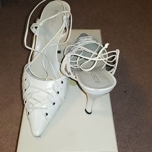 BCBGirls leira-k white heels